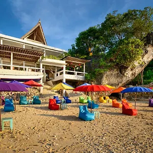Gasthuis The Point Beach-front Balangan