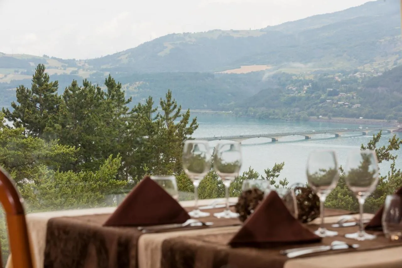 Logis Hotel Eden Lac Savines-le-Lac