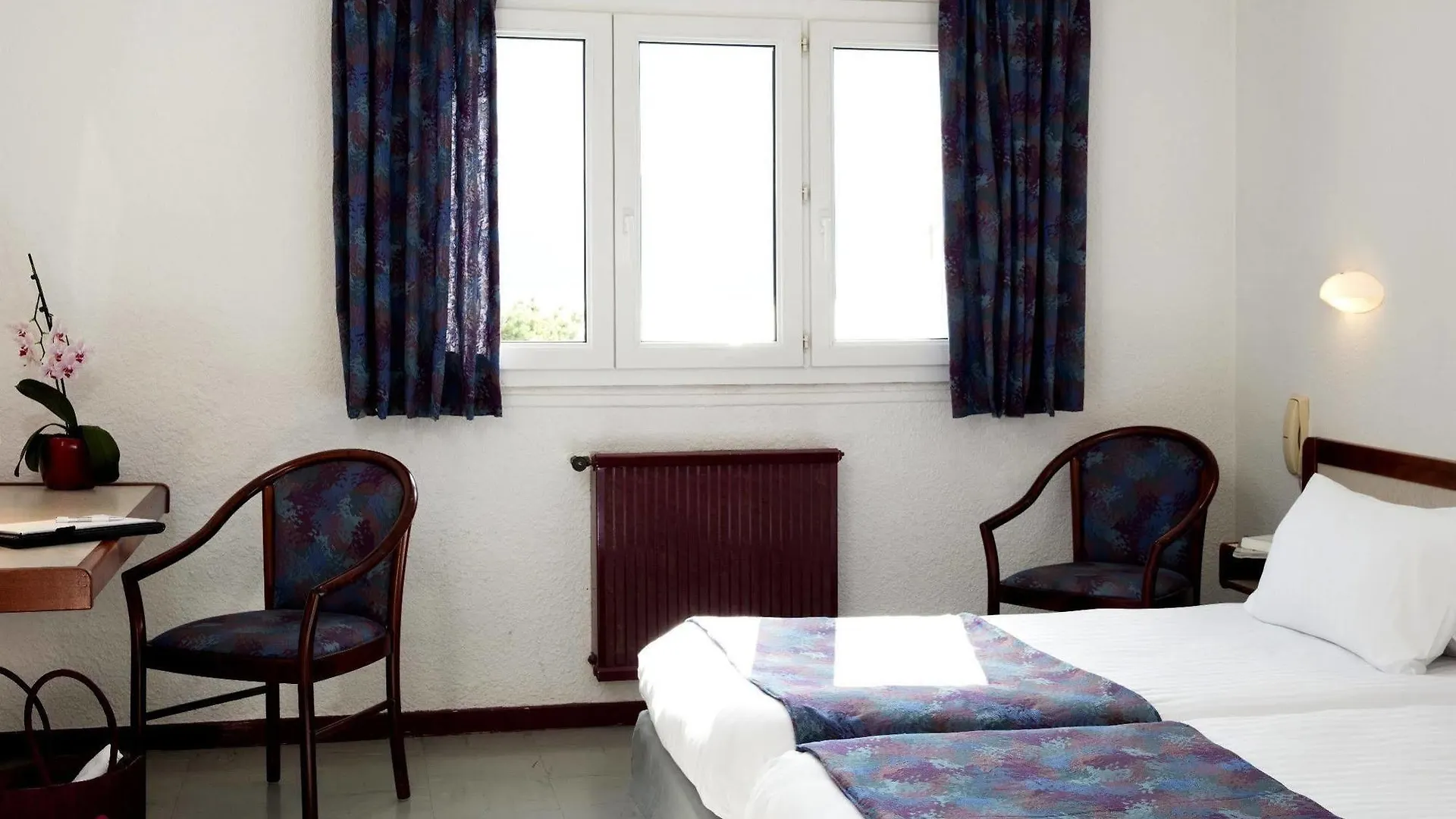 Logis Hotel Eden Lac Savines-le-Lac 3*,